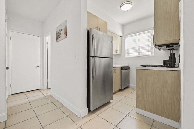 Building Photo - 7340 Harding Ave