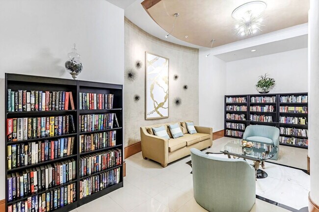 Building Photo - Stunning High-Rise Condo with Gulf Views –...
