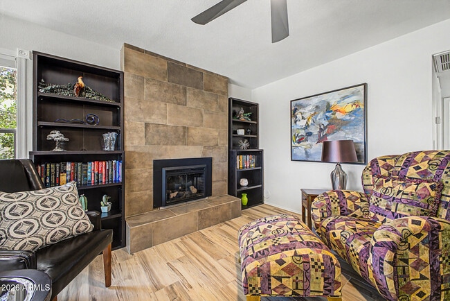 Building Photo - 9625 W Taro Ln