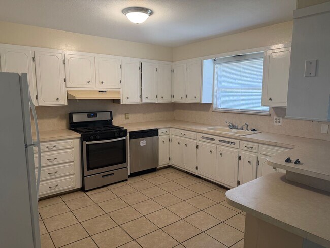 Building Photo - 1809 N Pennsylvania Ave