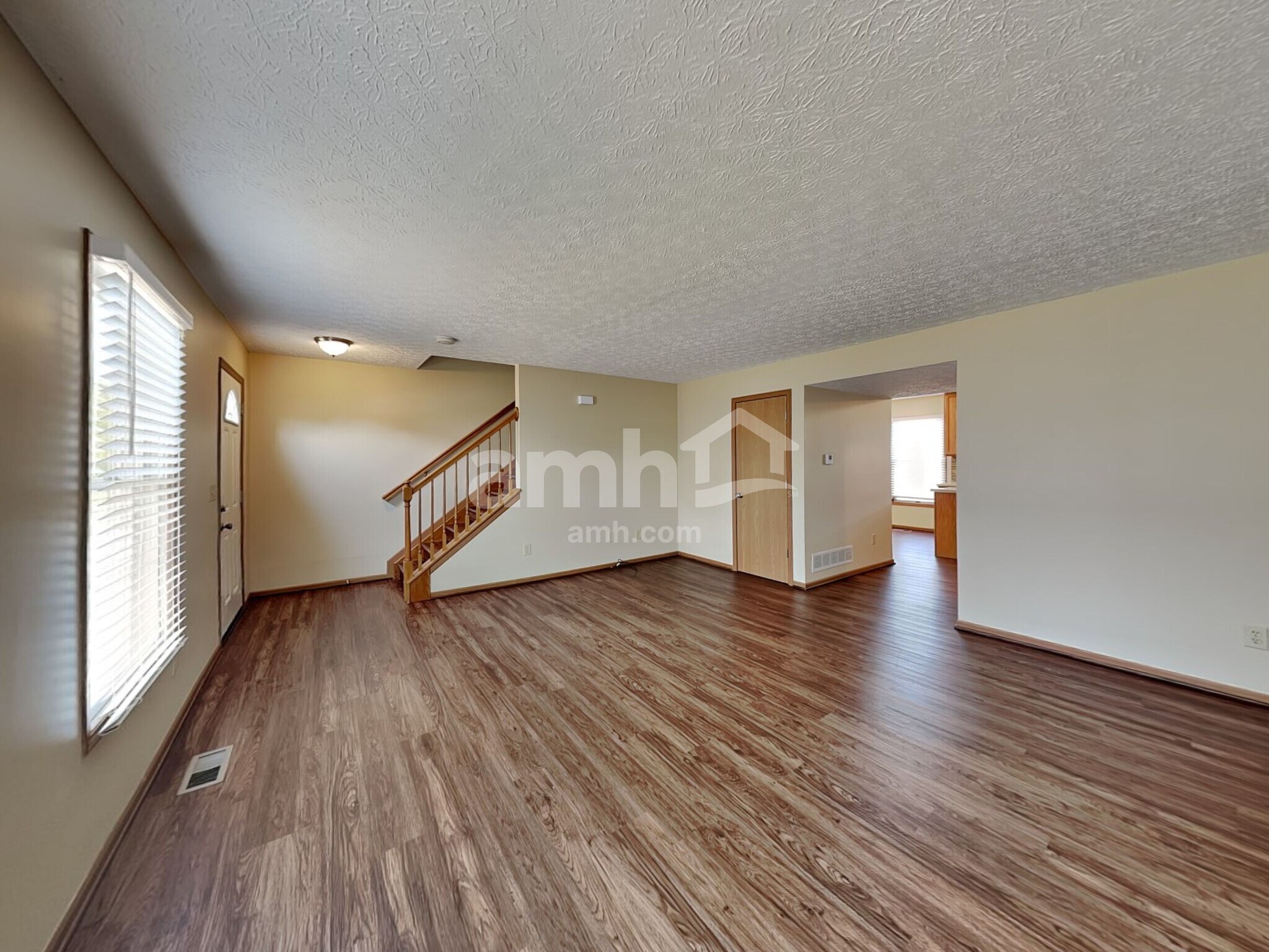 Building Photo - 344 Pataskala Ridge Dr SW