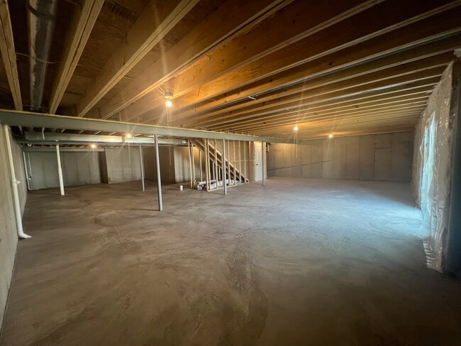 Building Photo - 606 Allegiance Dr