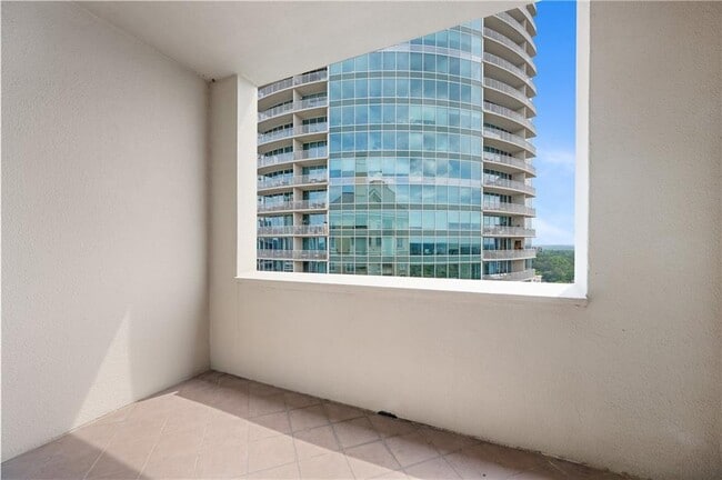 Building Photo - 3334 Peachtree Rd NE