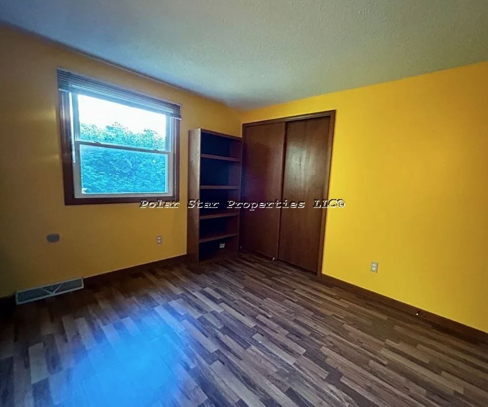 Building Photo - 767 Robin Rd