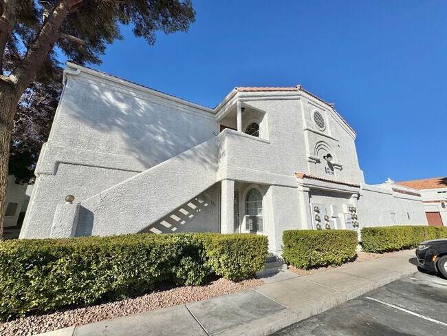 Primary Photo - BRIGHT 2-BED CONDO LOCATED CENTRAL LAS VEGAS CONDO