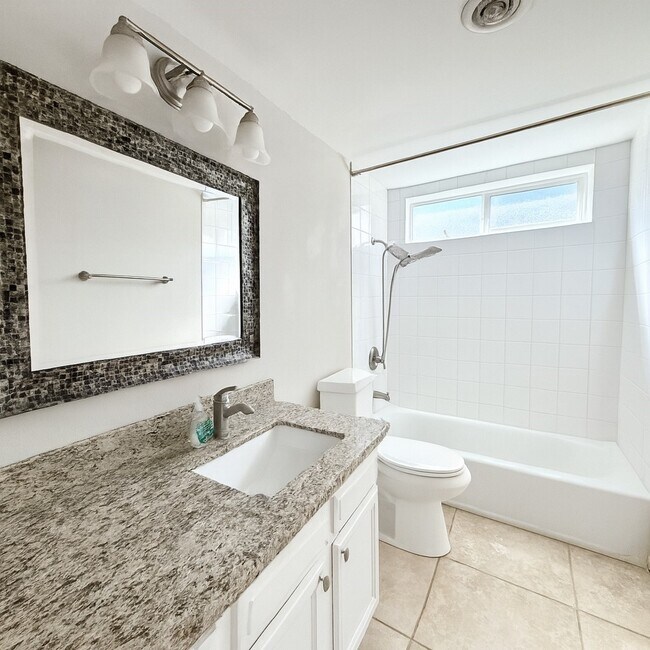 Building Photo - 5807 Silver Frst Dr