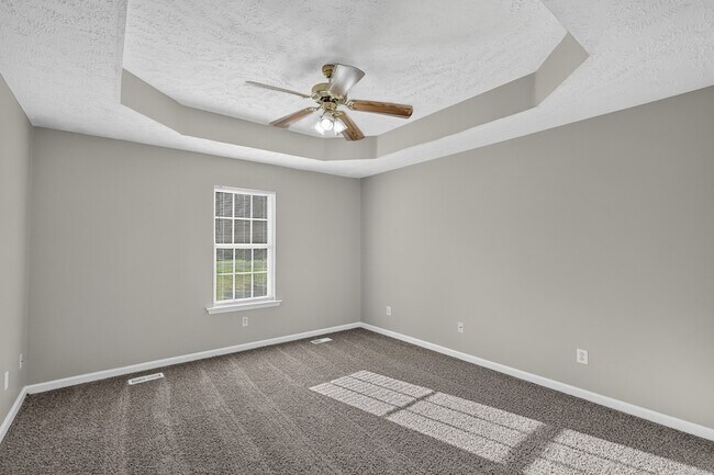 Building Photo - 2109 Dothan Dr