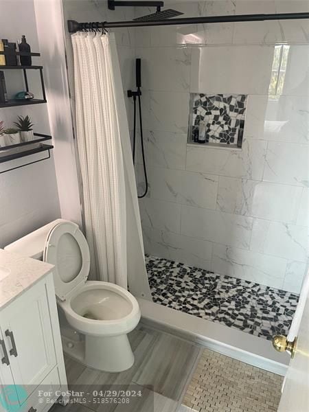 Building Photo - 111 Royal Pk Dr