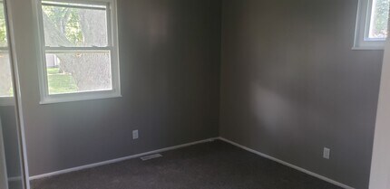 Building Photo - Great single family home!
