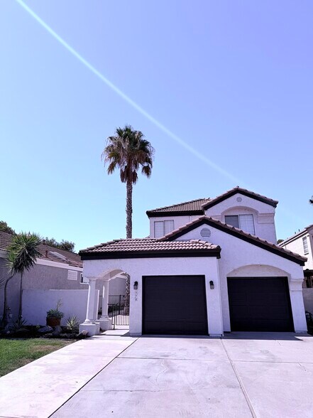 Building Photo - 1778 Cherry Hills Dr