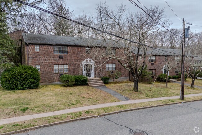 Exterior - Huntington Commons