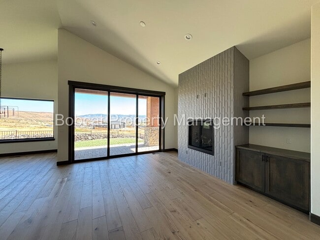 Building Photo - Brand New, Mountain Modern Home on Genoa R...