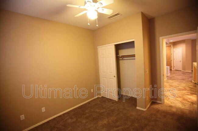 Building Photo - 9453 W Frank Ave