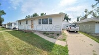 Building Photo - 207 10th Ave