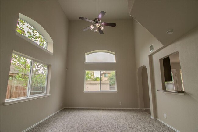 Building Photo - 117 Otono Loop