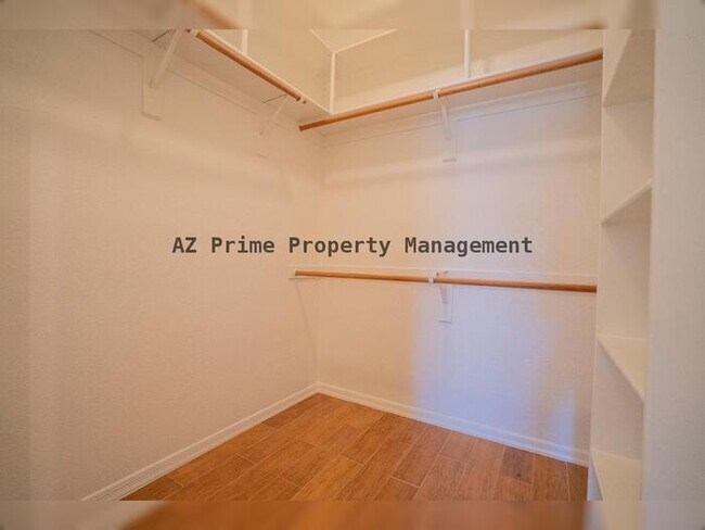 Building Photo - 4533 N 22nd St