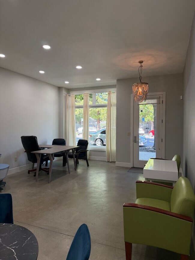 Building Photo - Rare Live/Work or Residential Opportunity in the Heart of North Oak Park!