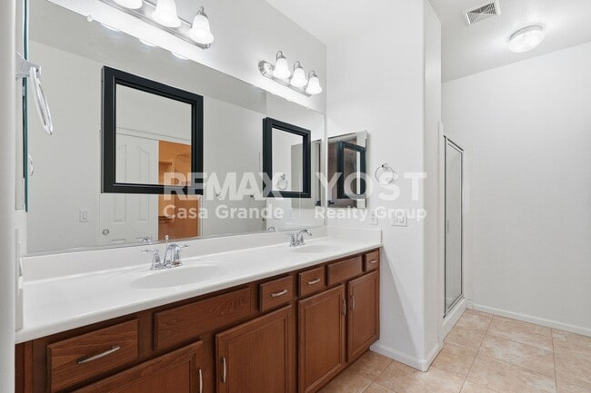 Building Photo - Active Adult 55+ Rental with Scenic Views in Ironwood Village