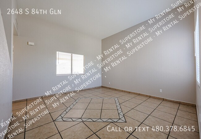 Building Photo - 2648 S 84th Gln