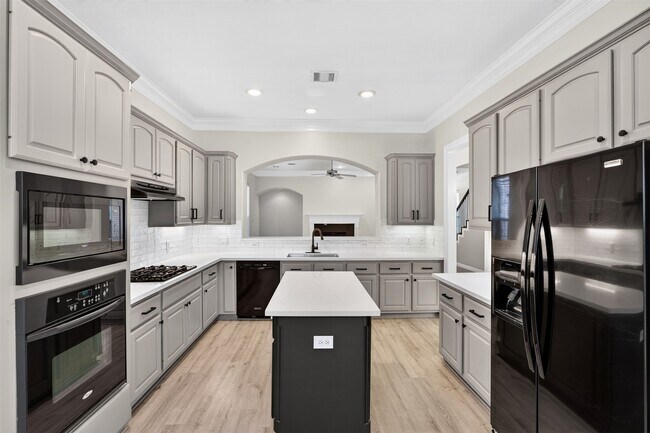 Building Photo - 1131 Sopris Dr