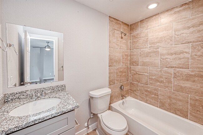 Building Photo - 8125 Eastover St