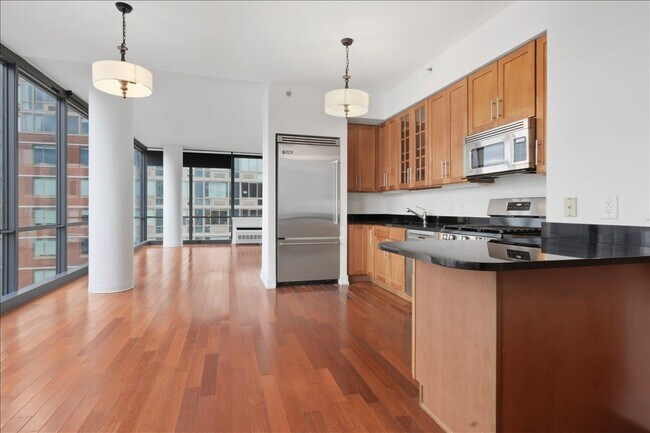 Building Photo - 389 Washington St