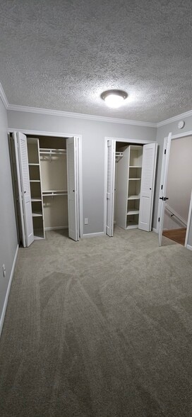 Building Photo - 757 Island Ct