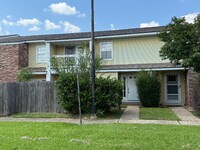 Building Photo - 200 Lodge Dr