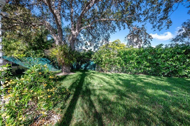 Building Photo - 5626 SW 69th Ave