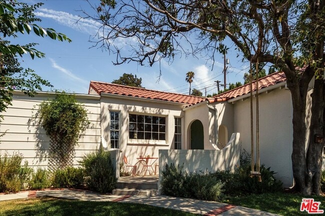 Building Photo - 1410 Stanford Dr