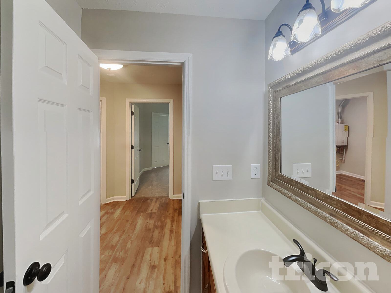 Building Photo - 210 Rollingwood Ct