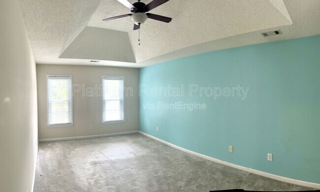 Building Photo - 335 Aolian Ct