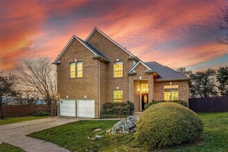 Building Photo - 9200 Hurley Cove