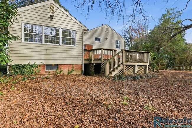 Building Photo - 8903 Freestone Ave