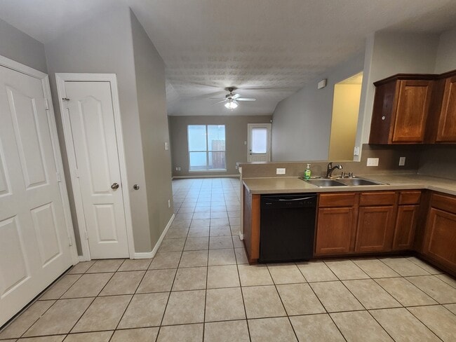 Building Photo - 24315 Hard Wood Dr