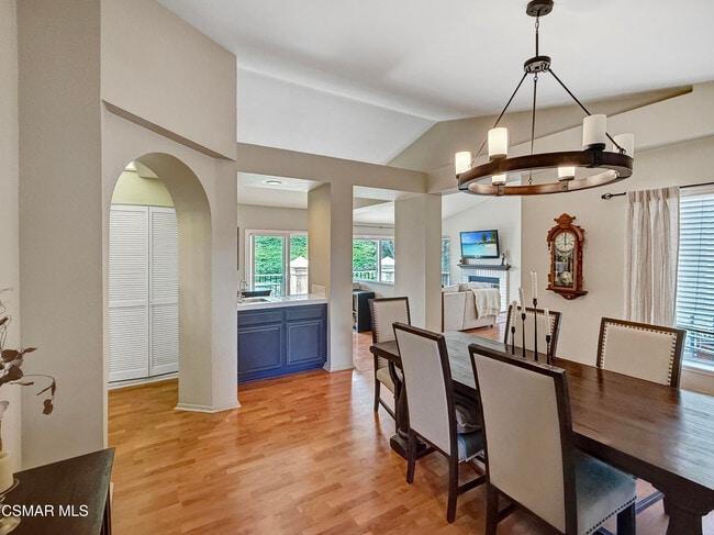 Building Photo - 264 Ridgeton Ln