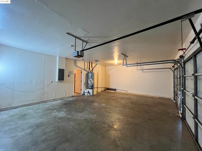 Building Photo - 1371 Brooktrail Dr