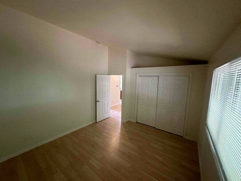 Building Photo - 5384 S Prescott St