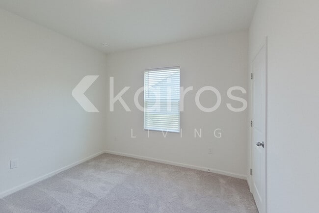 Building Photo - 635 Castillo Dr