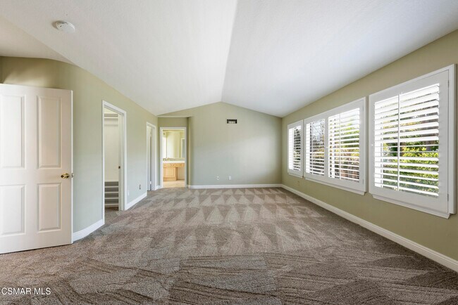 Building Photo - 1811 Fox Springs Cir