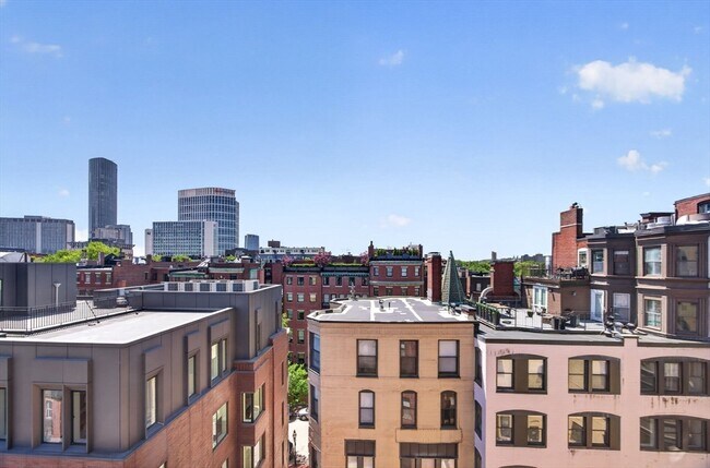 Building Photo - 4 Charlesgate E