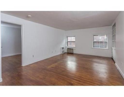 Building Photo - 281 Beacon St