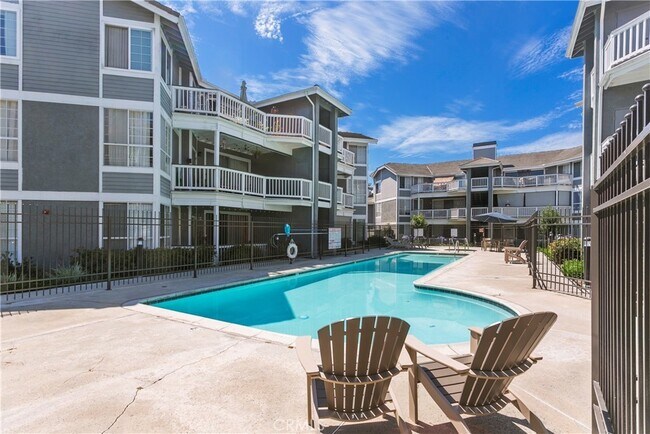 Building Photo - 10371 Garden Grove Blvd