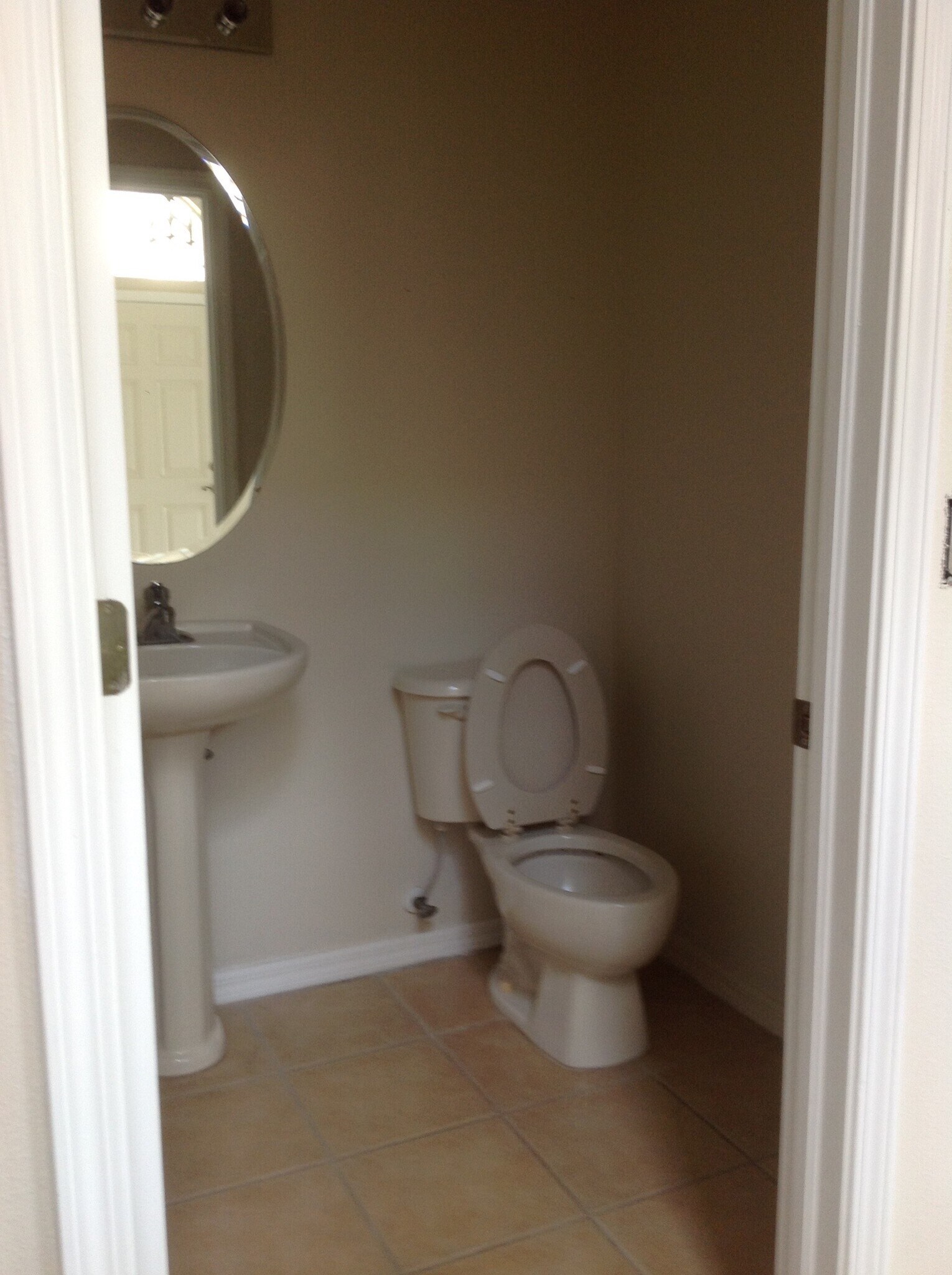 Building Photo - 2533 Stanhope Dr