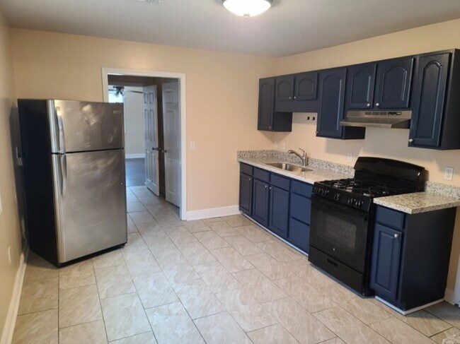 Building Photo - 2616 N Galvez St