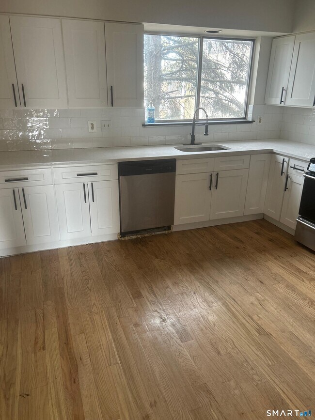 Building Photo - 204 Wheeler Ave