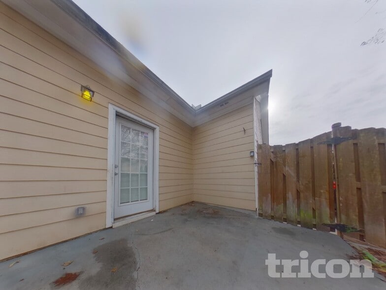 Building Photo - 3614 Silver Springs Way SW