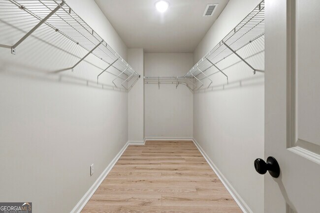 Building Photo - 4221 Willow Oak Dr