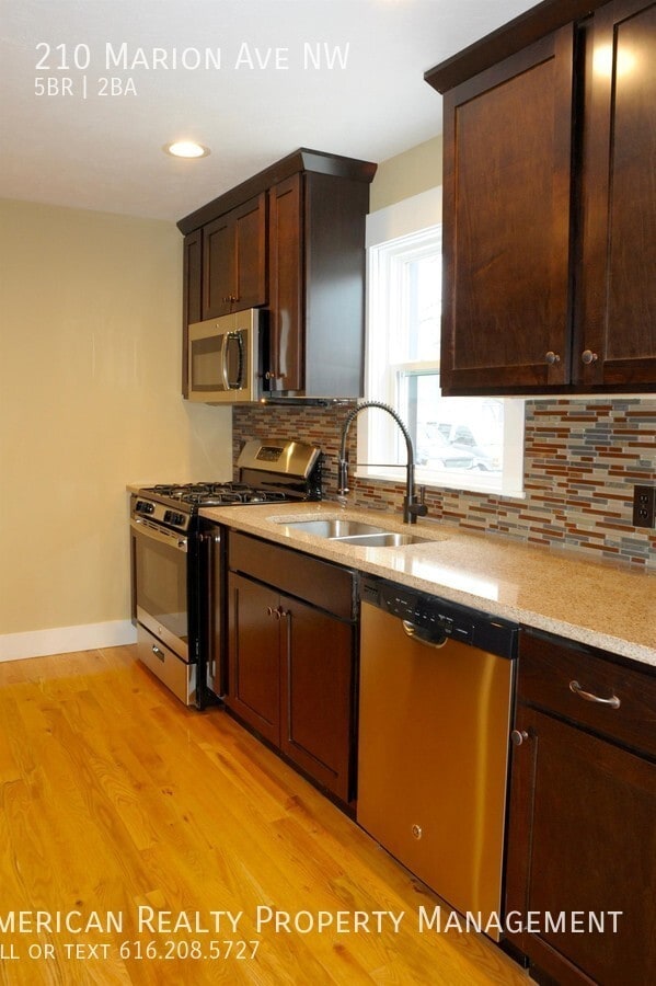 Building Photo - 210 Marion Ave NW