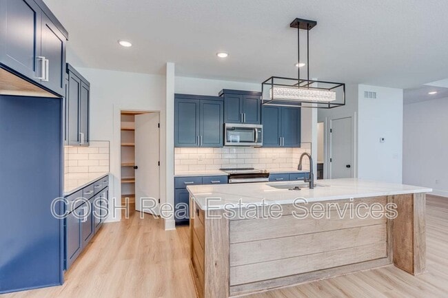 Building Photo - 3554 N Tyler Ct